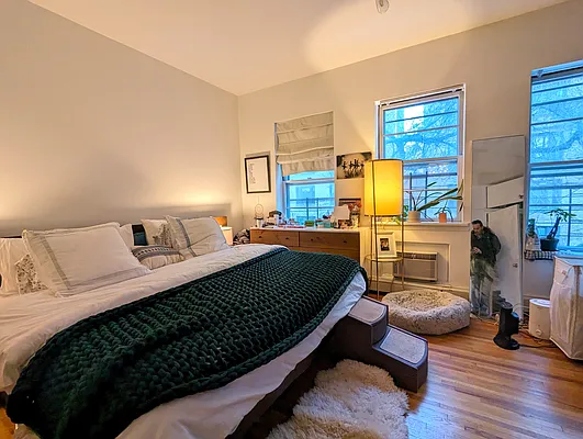 Rented by Manhattan Spaces | media 11