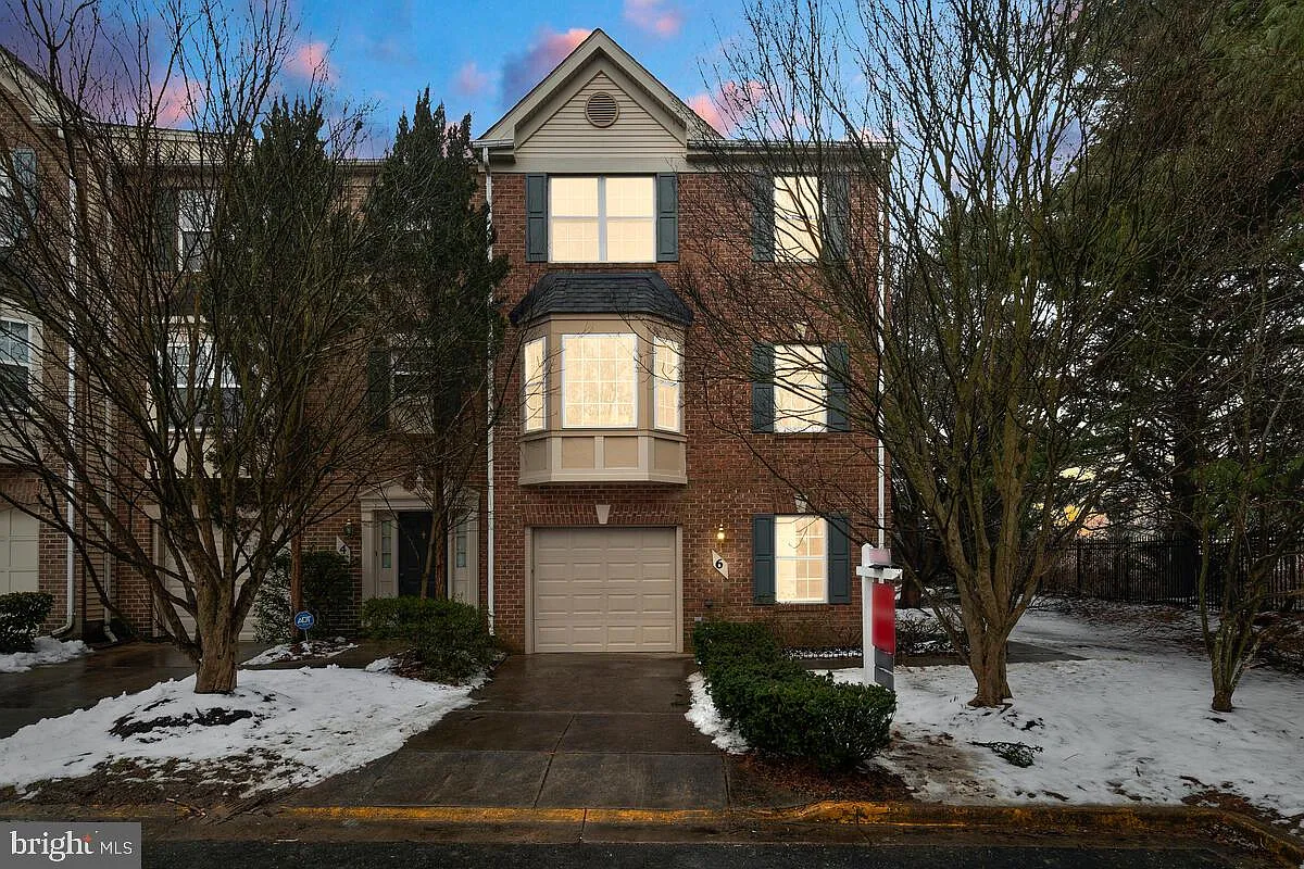 6 Parker Farm Ct photo 1