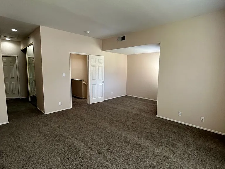 4351 Nobel Dr #61 — Photo 14