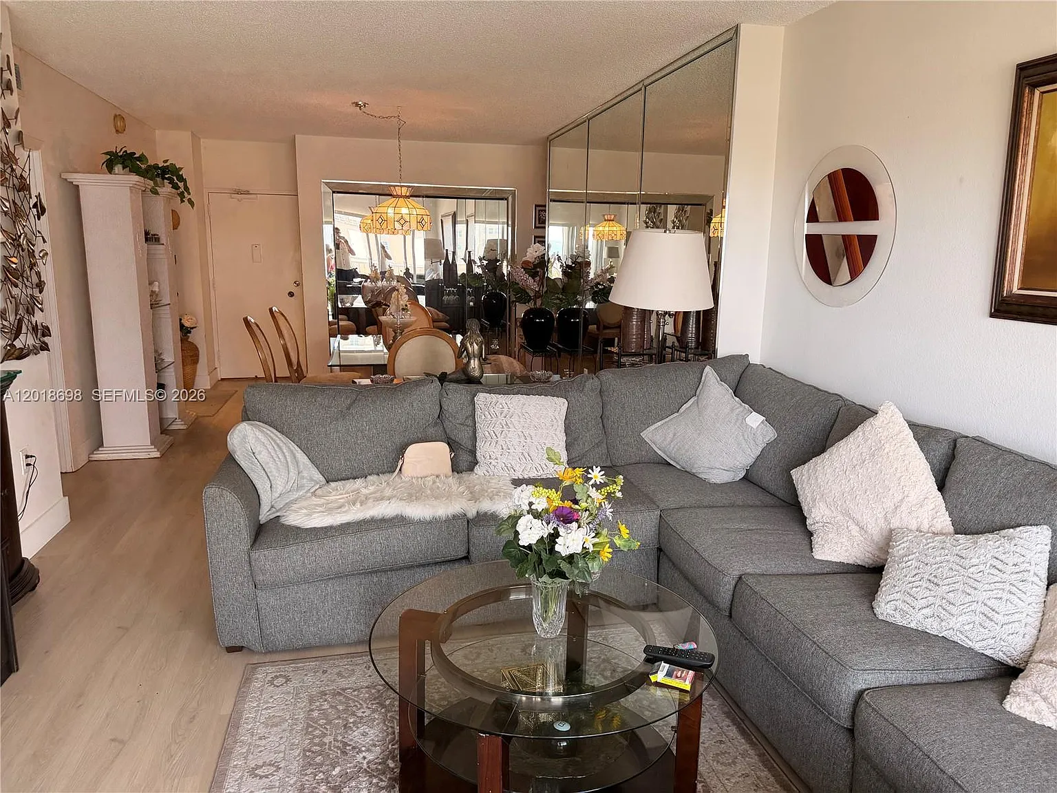 Hemispheres Condo — Photo 3