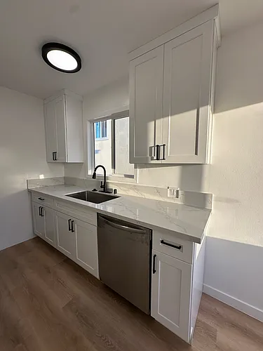 1027 Euclid St Photo 1