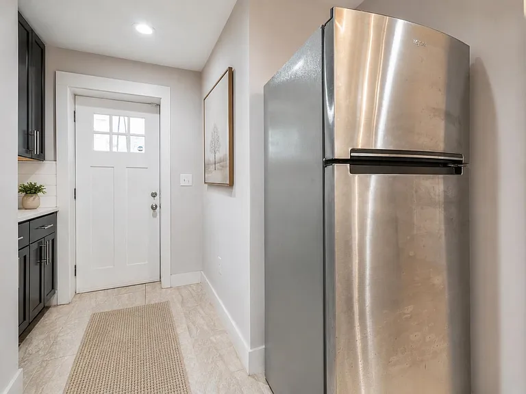 165 Webster Ave #1 — Photo 20