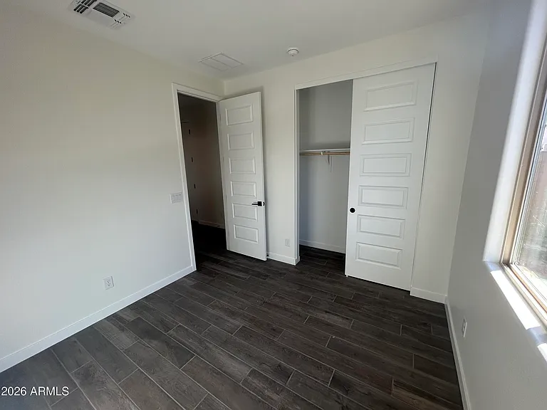 1626 E Evelyn St — Photo 10