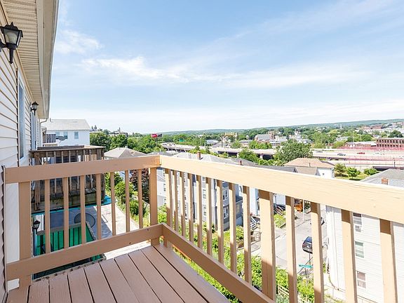 5th image of 170 Perry Ave APT 3A