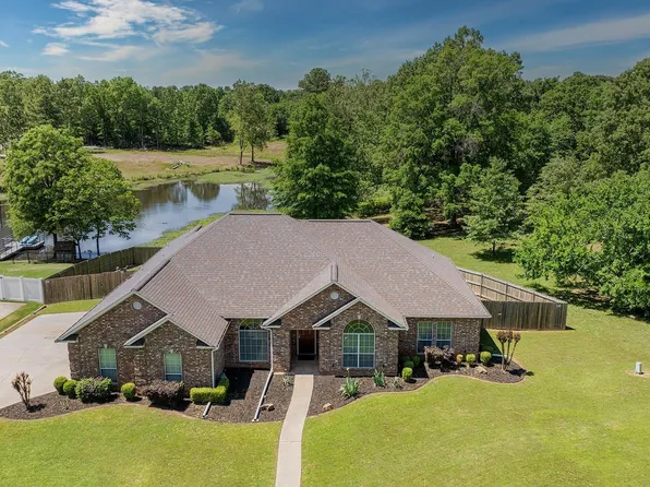 6303 Timbercreek Dr, Texarkana, AR 71854