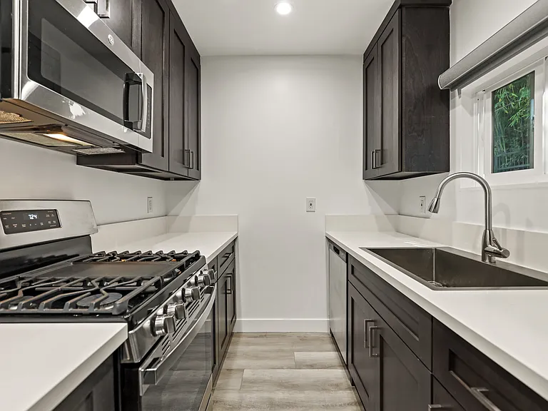 410 Lucas Ave #S — Photo 2