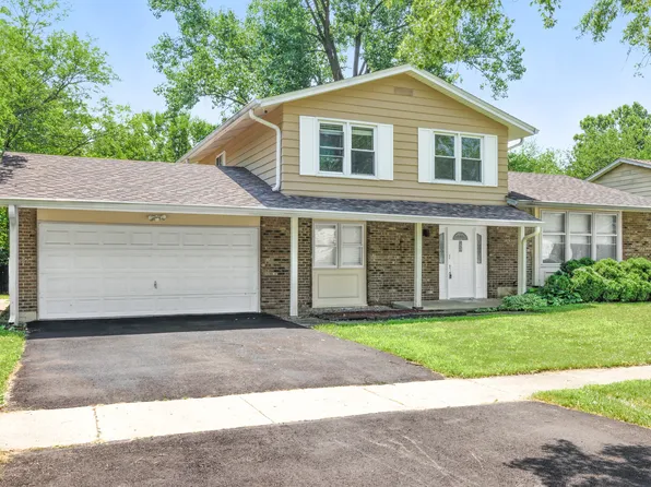 411 Liberty Dr, Bolingbrook, IL 60440