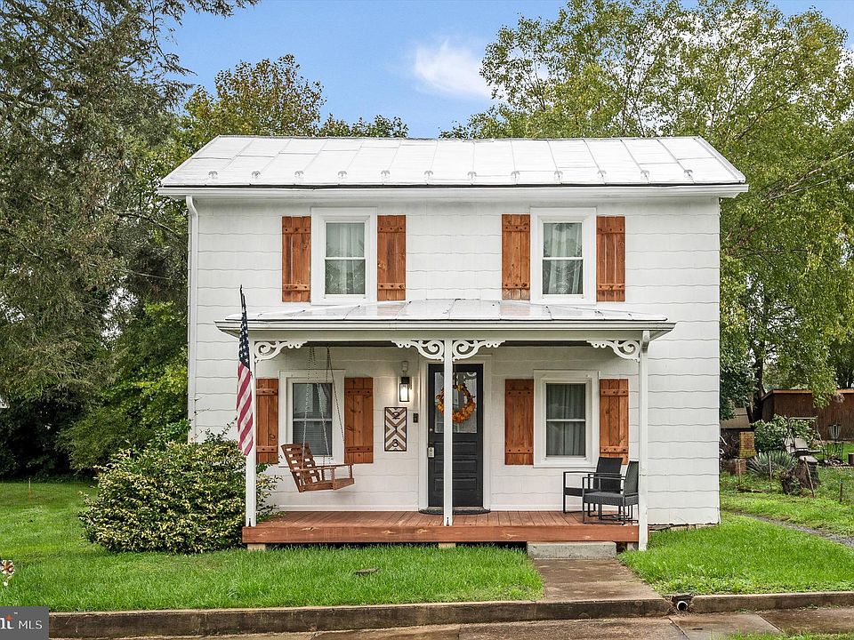 1st image of 213 Shenandoah Ave