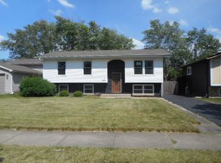 383 N Vista Ave, Lombard, IL 60148