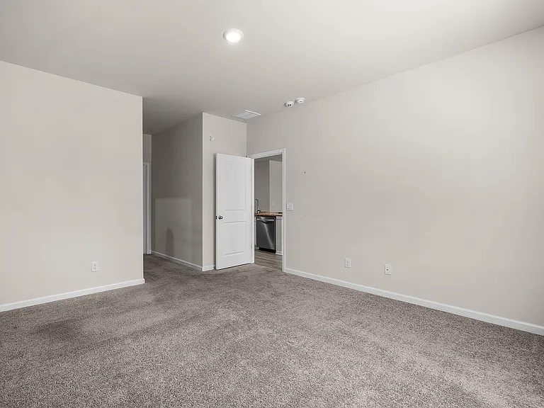 84 Woodford Reserve Dr — Photo 34