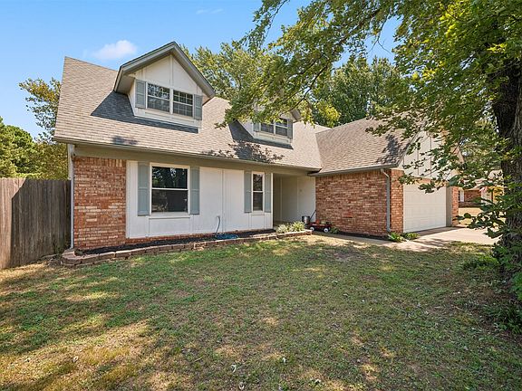 3rd image of 24615 E Sisemore St