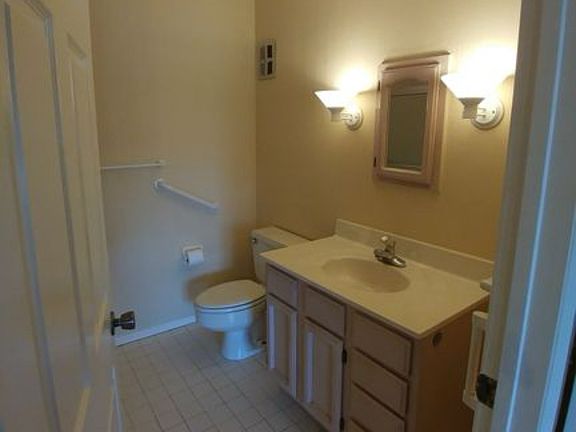 5th image of 252 Shadow Mountain Dr APT D9