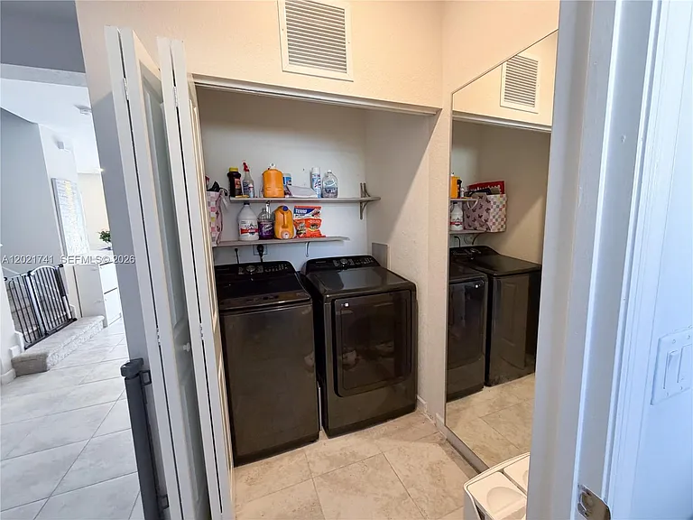 24950 SW 114th Ave — Photo 32