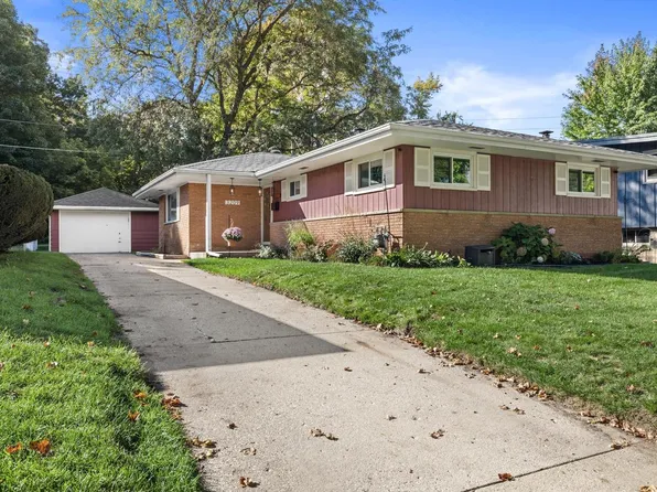 3209 E Denton AVENUE, Saint Francis, WI 53235