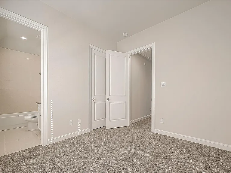 2634 Texas St — Photo 33