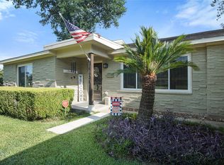 9601 Westview Dr, Houston, TX 77055