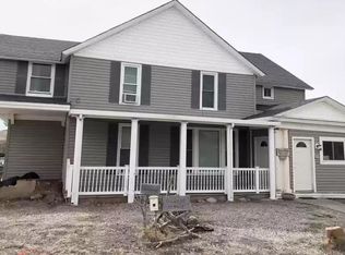 704 W Buffalo St #6, Rawlins, WY 82301
