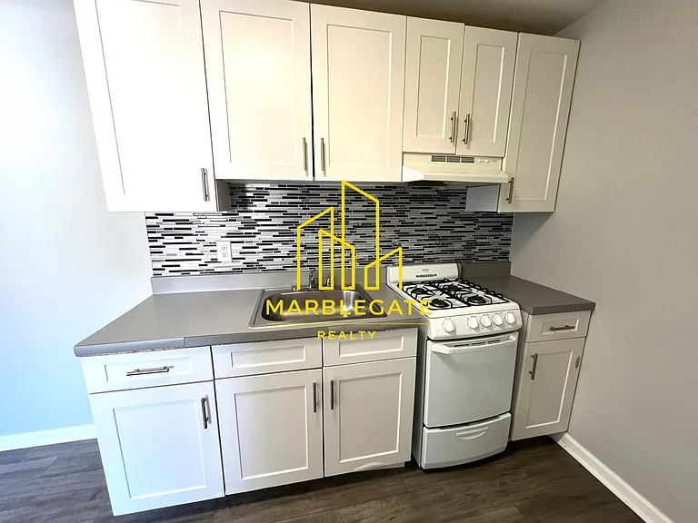 400-401 Stuyvesant Ave #177 — Photo 1