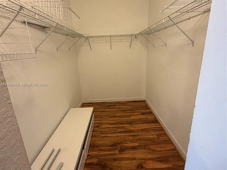 20715 NE 10th Ct — Photo 7