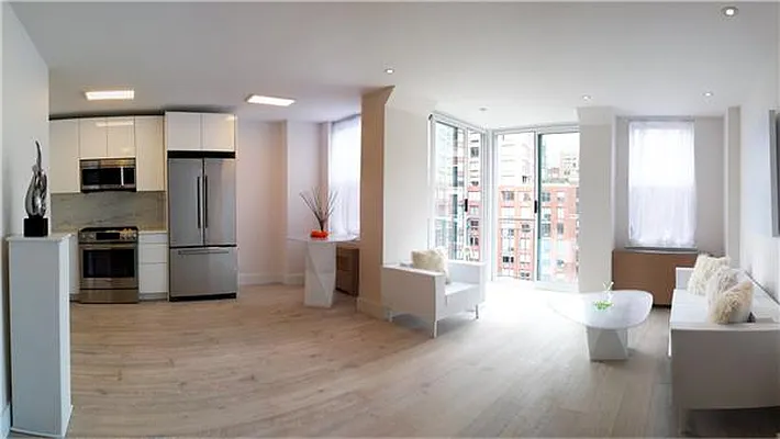 Sold by A & I Broadway | media 32