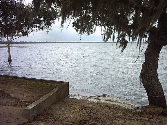 Pamp View at Lakeside