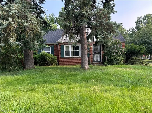 18204 Libby Rd, Maple Heights, OH 44137