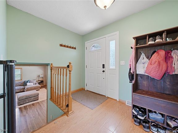 4th image of 11205 Merrimack Ave NW