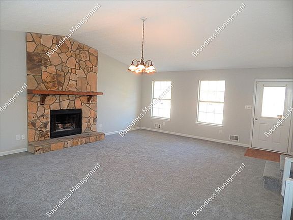 2nd image of 7153 Woodland Cir