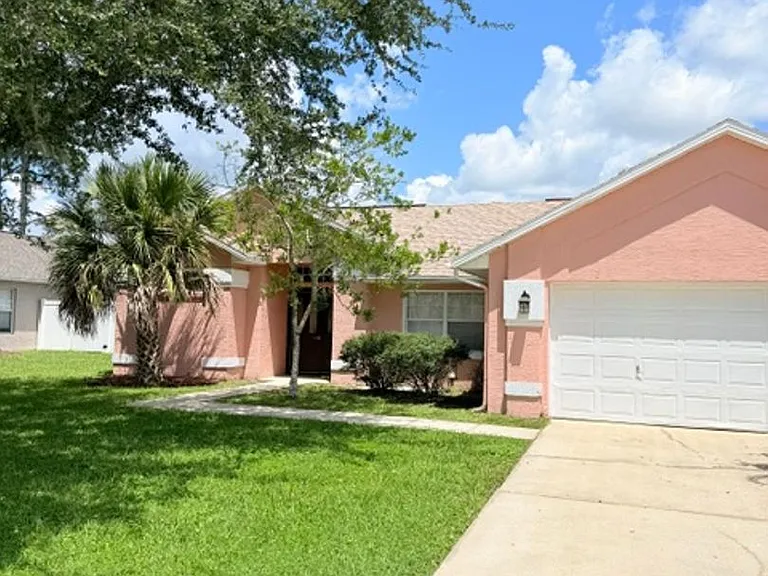 20 Palm Ln — Photo 2