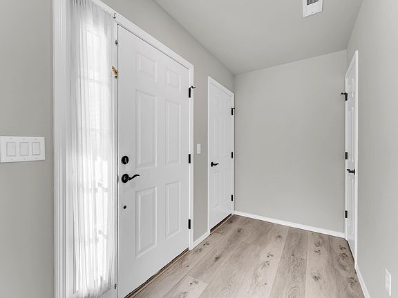 3rd image of 161 Woodland Drive N
