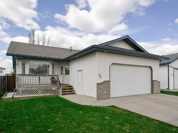 34 E Lund Close, Red Deer, AB T4R 2T1