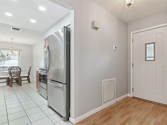 4th image of 231 Ruth Blvd