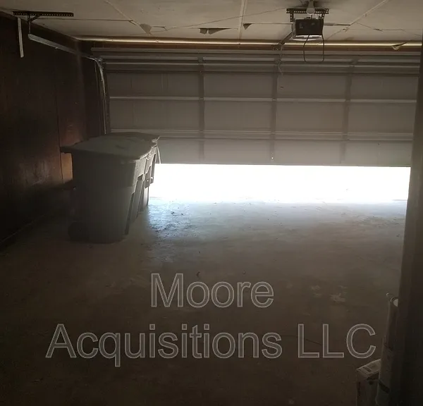 1833 Skyline Dr — Photo 16