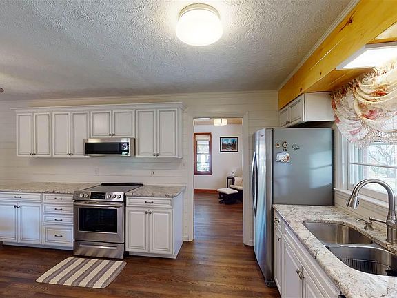 3rd image of 710 Cleveland Ave