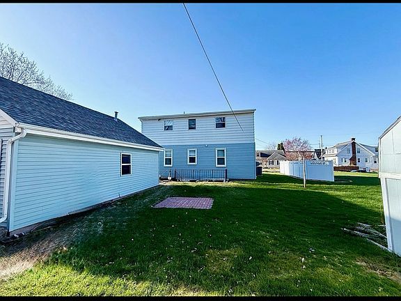 2nd image of 2085 Hale St