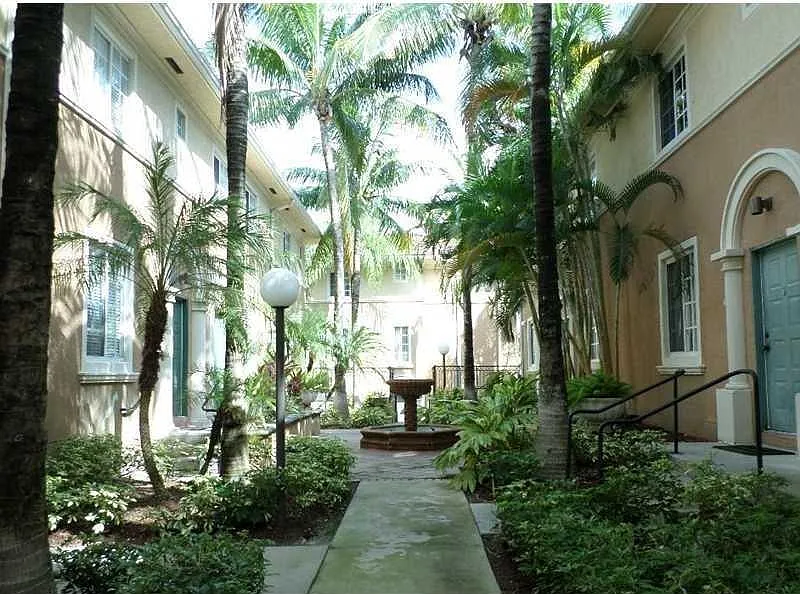 2 bed, 1316 sqft, $3,600 — Photo 2