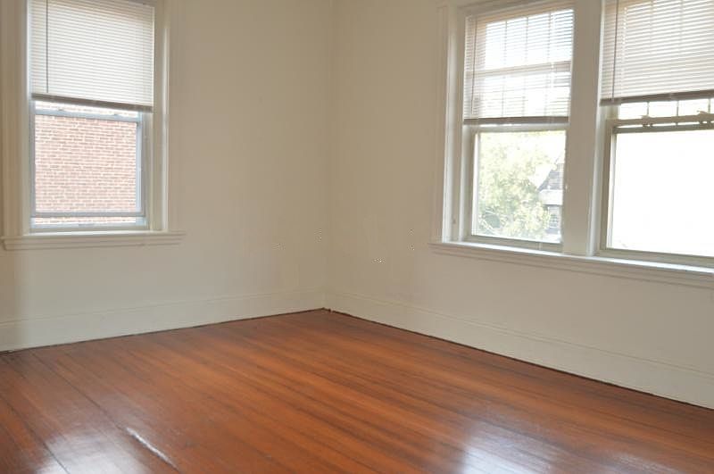 2nd image of 1788 Beacon St APT 005