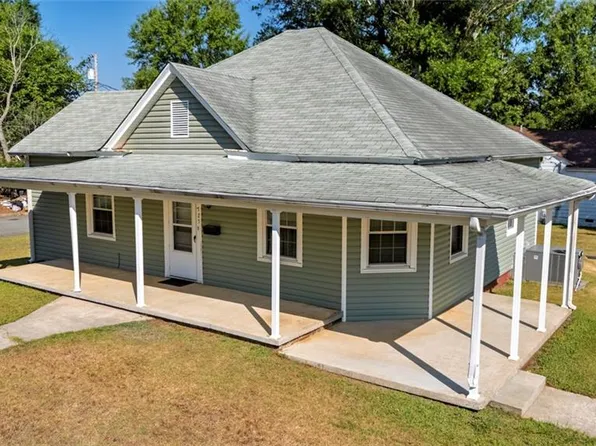 725 Everett St, Burlington, NC 27215