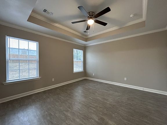 3rd image of 128 Finch Rd
