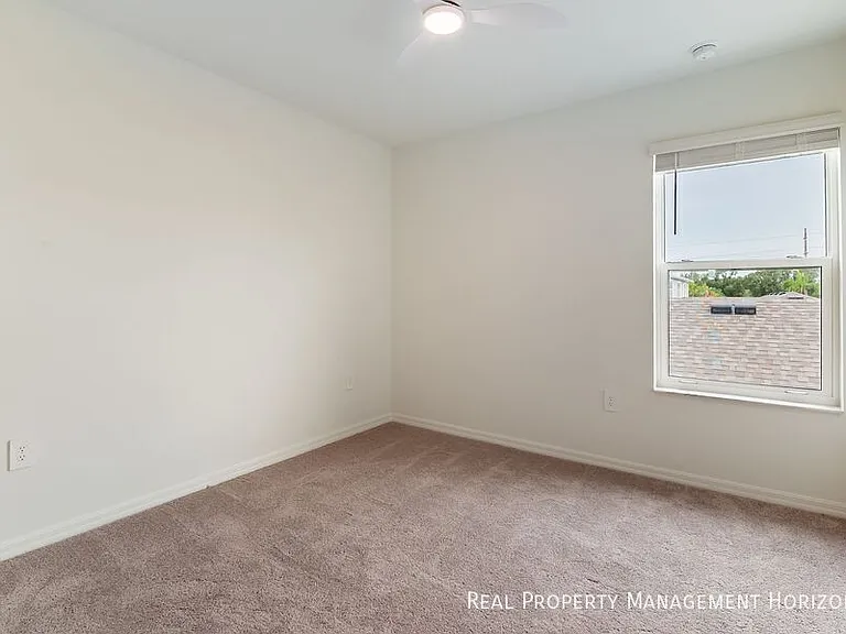 1929 Transom Ln — Photo 12