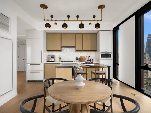 626 1st Avenue image 3 of 37