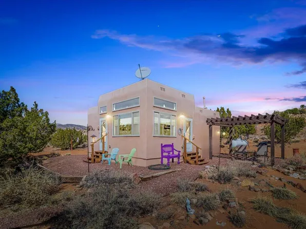 90 Red Ridge Rd, San Ysidro, NM 87053