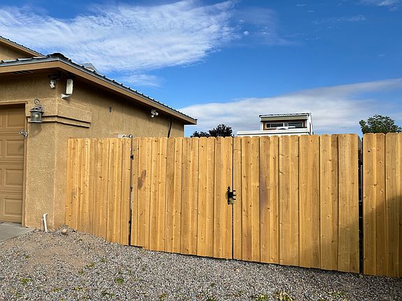 10" side gate for additional large items that need stored