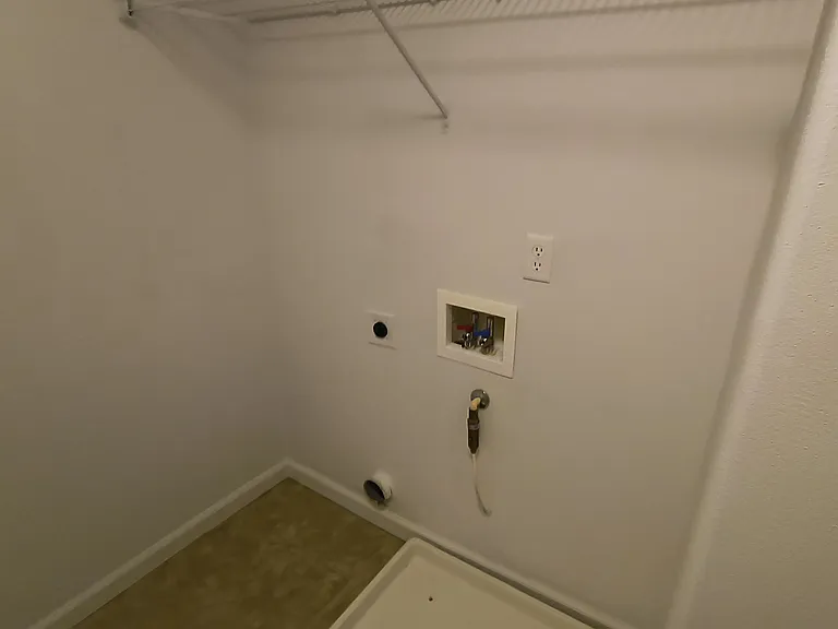 5809 NE 59th Ave — Photo 26