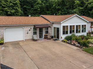 894 Henderson Station Rd, Stoneboro, PA 16153