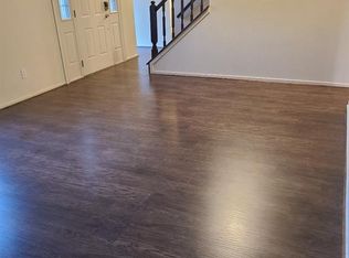 15358 McConn St, Webster, TX 77598