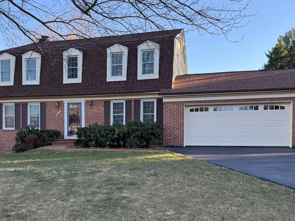 9414 Vernon Dr, Great Falls, VA 22066