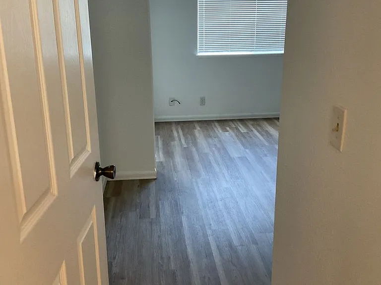 1068 Lupin Ave — Photo 20