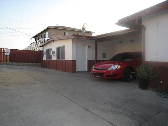 5th image of 3642 51st St