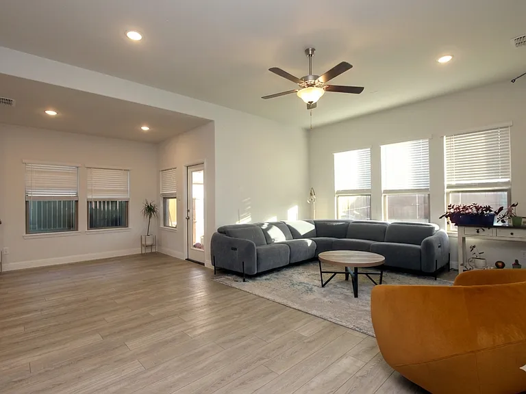 3810 Honeycomb Holw — Photo 14